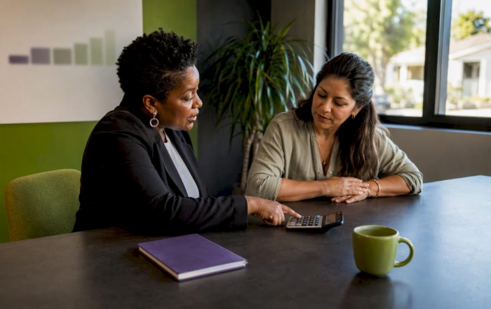 HR consultant discussing small-business pricing